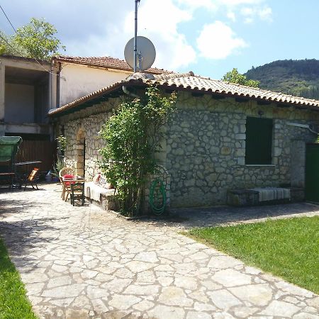 Villa Frias Asprogerakata Esterno foto